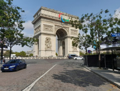 Mr. Jang is in Paris