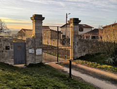 The gate to the Fond De L'etang Internat