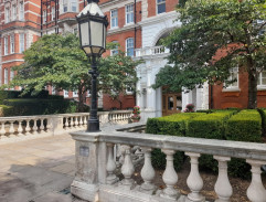 The Girl with the Pistol